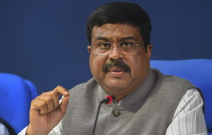 Dharmendra Pradhan launches reading campaign 'Padhe Bharat'_4.1