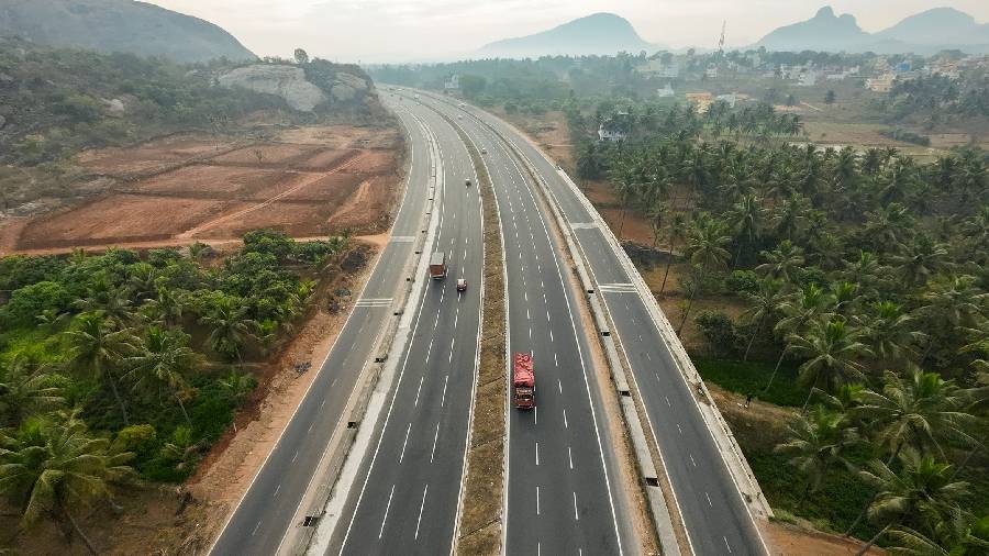 Maharashtra Government Launches Bhagwan Birsa Munda Jodaraste Scheme to Connect Tribal Villages with Main Roads