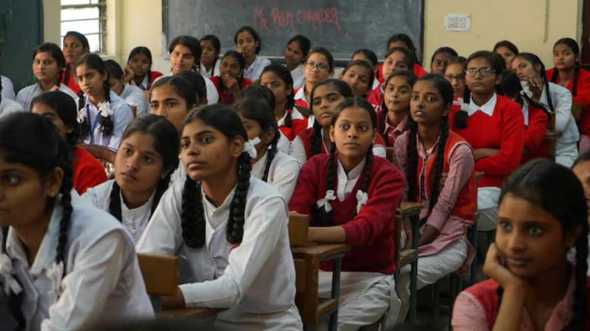 Maharashtra Makes Hindi ‘General’ Third Language in Schools