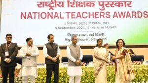 President Murmu Honours Teachers with National Awards 2025