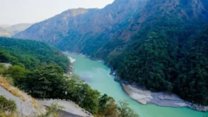 Which River is Known as the Lifeline of the Eastern Himalayas?
