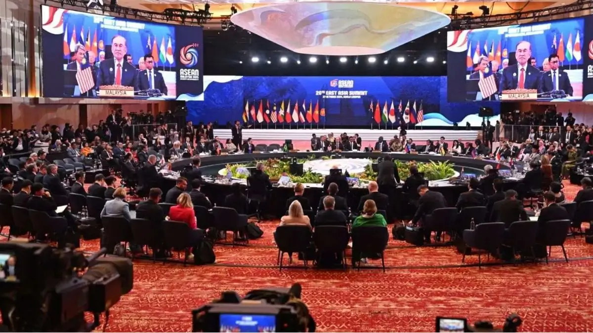 20th East Asia Summit Adopts Kuala Lumpur Declaration