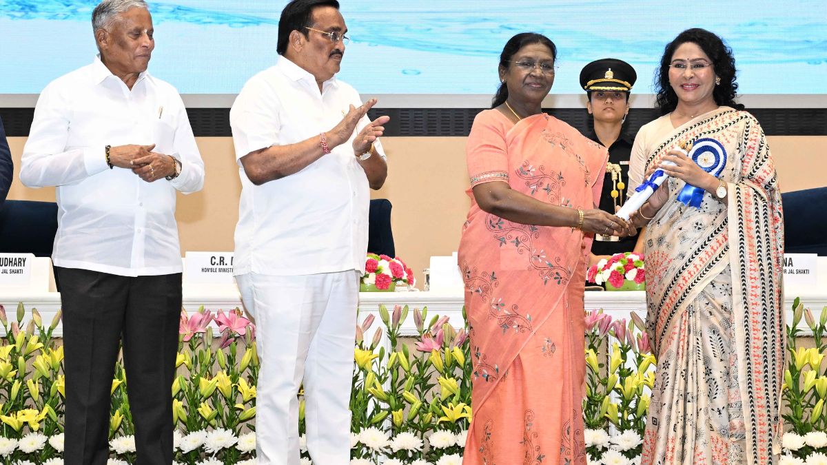 President of India Presents Sixth National Water Awards