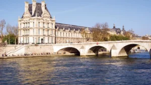 Which River Flows Through Paris? Know About It