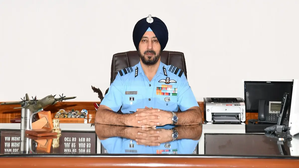 Air Marshal Tejbir Singh Takes Over as Director General (Inspection & Safety)