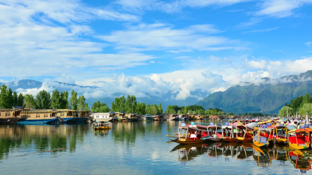 Which Lake is known as the Jewel of Kashmir?
