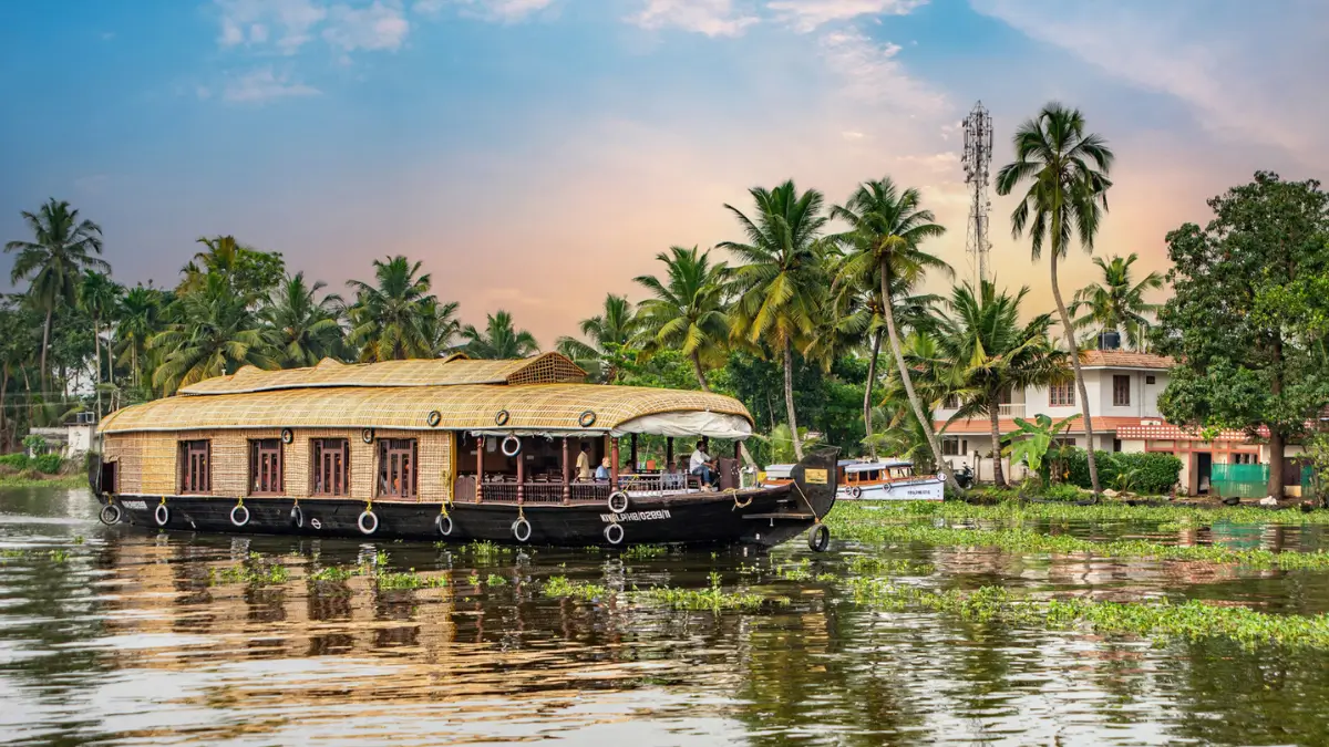 Which Indian City is known as the Venice of the East? Know the Reason Behind It