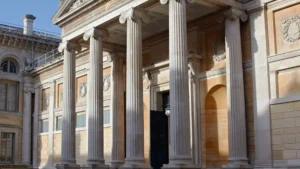 Ashmolean Museum Returns 16th Century Saint Thirumankai Alvar Idol to India