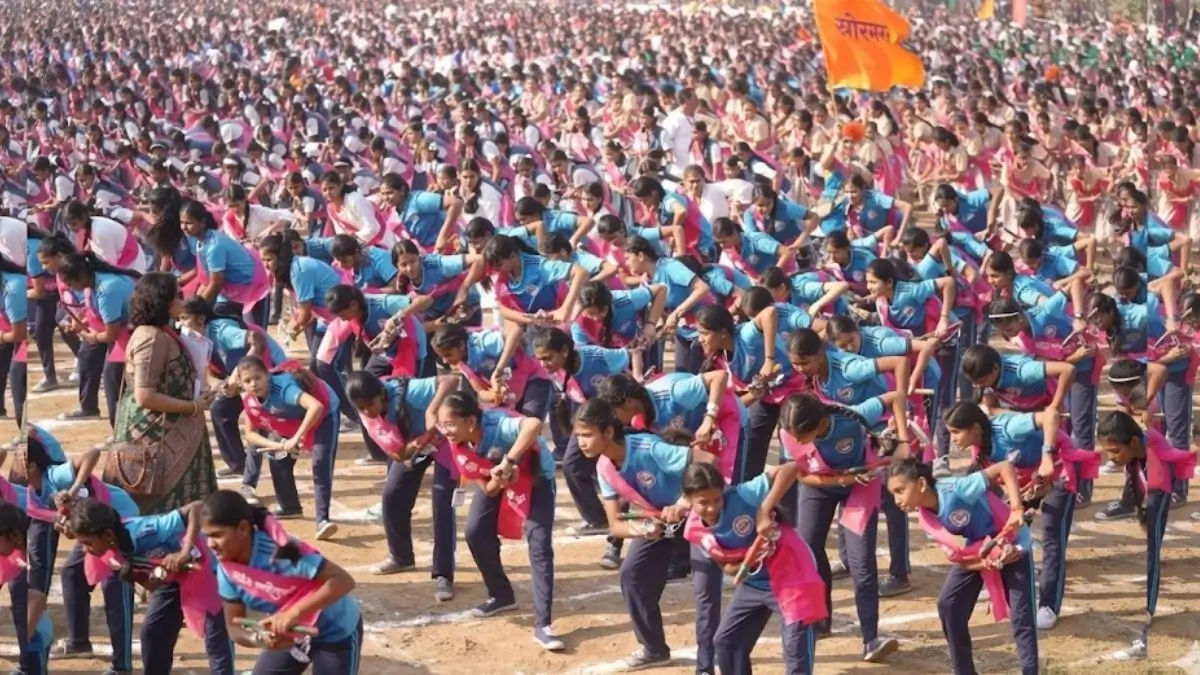 Dombivli Hosts Guinness Record Lezim Dance as Maharashtra Celebrates Women’s Day