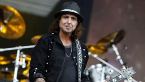 Motorhead Guitar Legend Phil Campbell Dies at 64