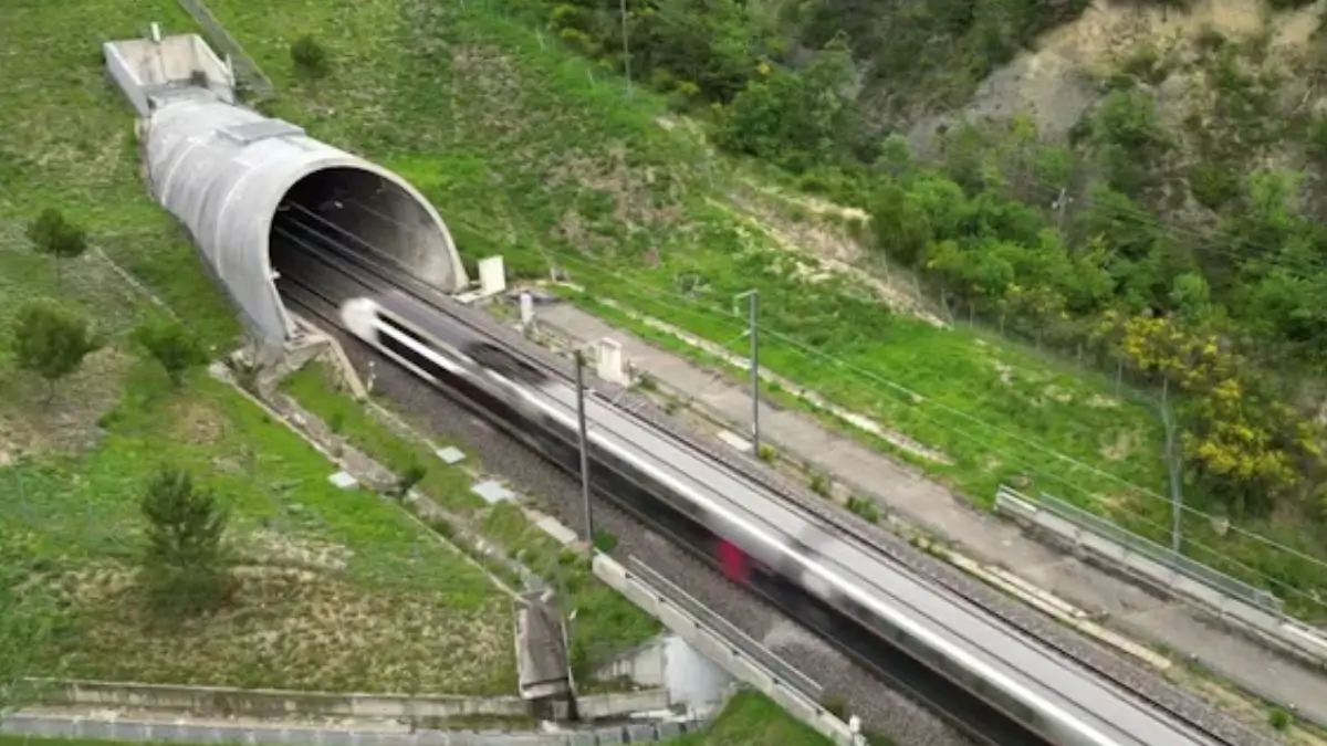 India Deploys First Tunnel Hoods for Mumbai-Ahmedabad Bullet Train Project