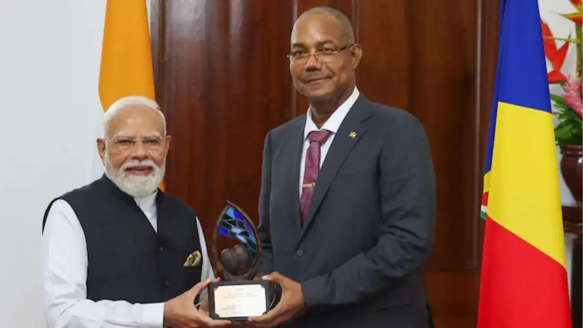 PM Narendra Modi Conferred Seychelles' ‘Guardian of the Blue Horizon’ Presidential Distinction