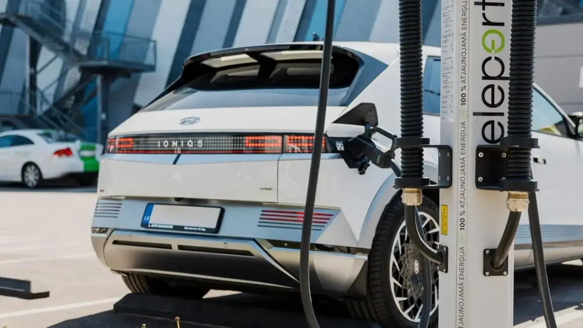 Delhi EV Policy 2.0 Explained: New Rules, Subsidies, Tax Benefits and Petrol Vehicle Deadlines from July 1, 2026
