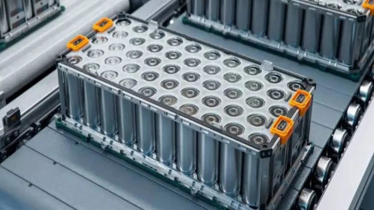 Centre Invites Global Bids for 10 GWh ACC Battery Manufacturing Under PLI Scheme