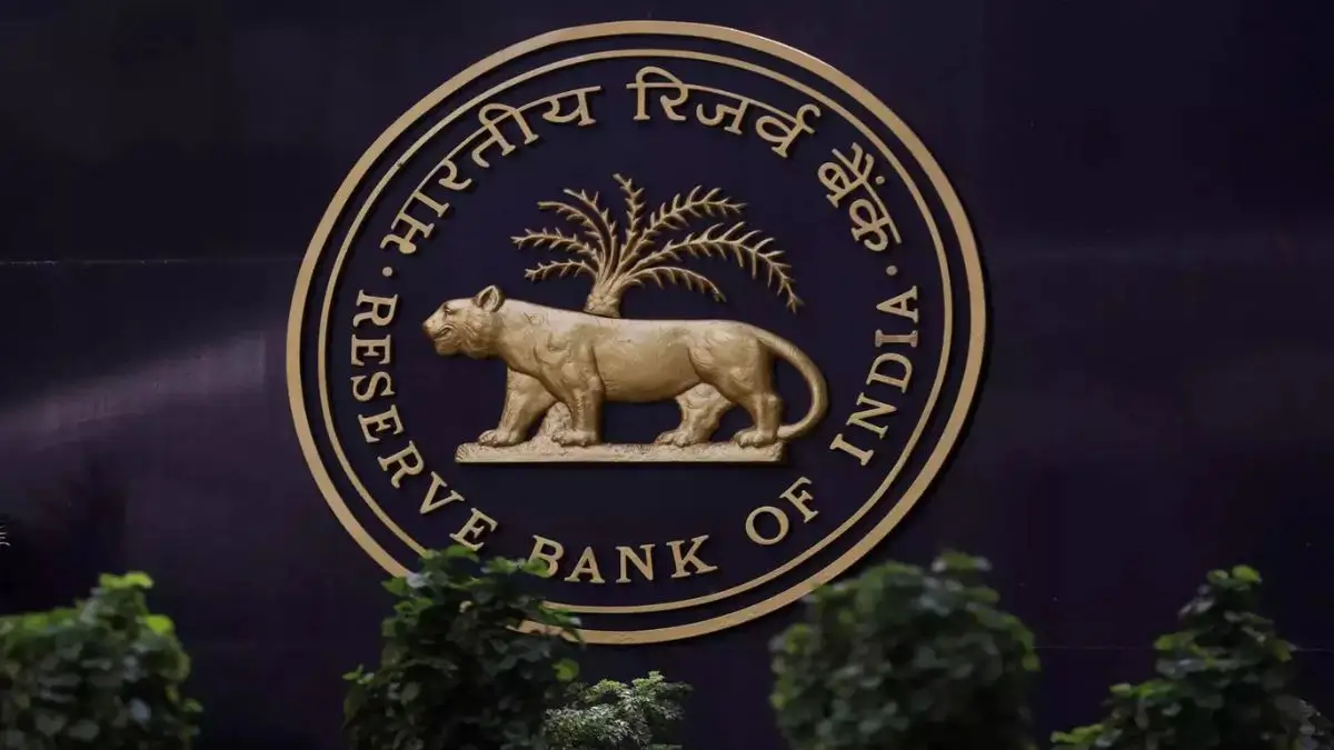 RBI Expands Upper Layer NBFC List to 17 for FY27; REC, PFC, IRFC and HUDCO Added