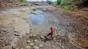 Maharashtra Declares Drought in 265 Talukas, Announces 12-Point Relief Package