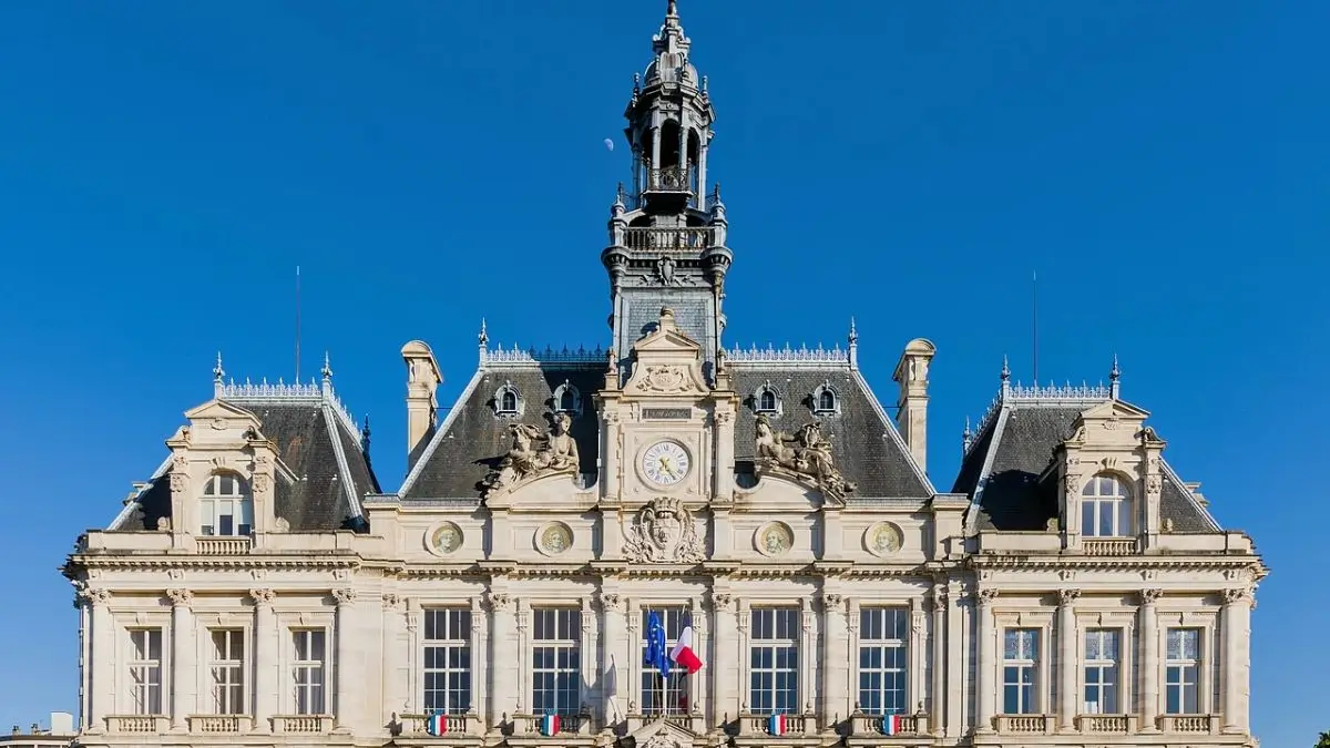 Limoges Town Hall, France: History, Architecture & Historical Significance